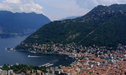 altocomo