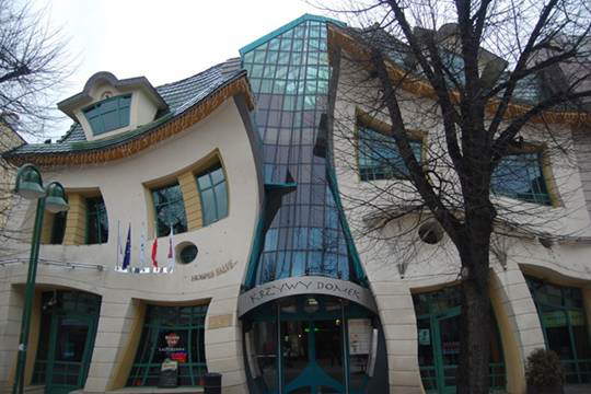 the-crooked-house